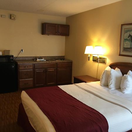 Econo Lodge Inn & Suites Radford-Blacksburg Area Екстериор снимка