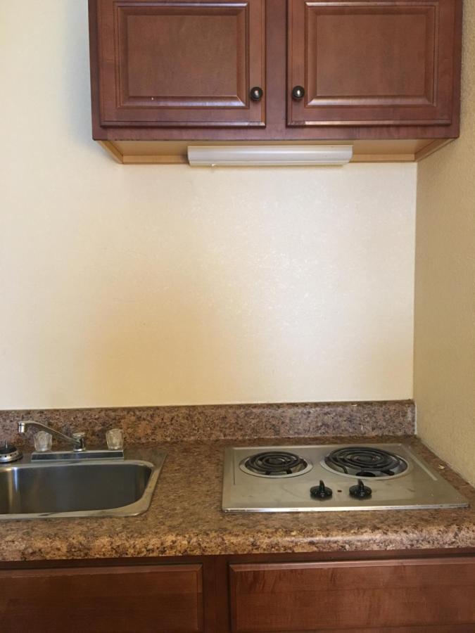 Econo Lodge Inn & Suites Radford-Blacksburg Area Екстериор снимка
