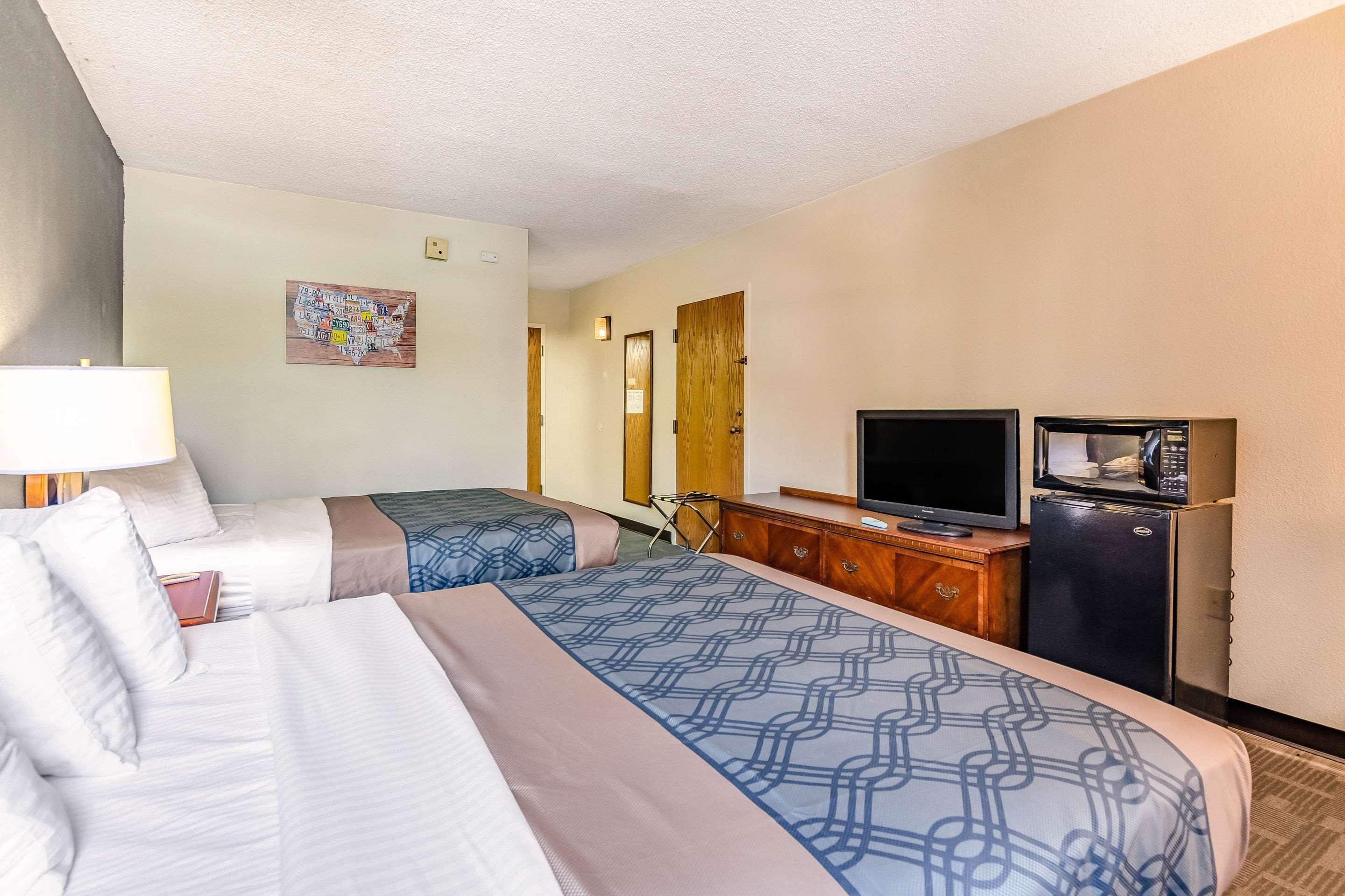 Econo Lodge Inn & Suites Radford-Blacksburg Area Екстериор снимка