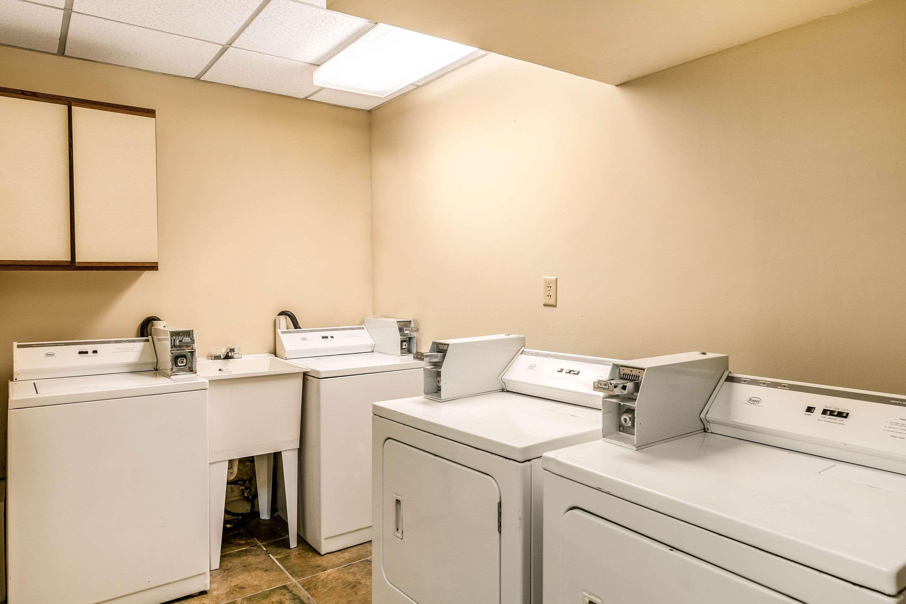 Econo Lodge Inn & Suites Radford-Blacksburg Area Екстериор снимка