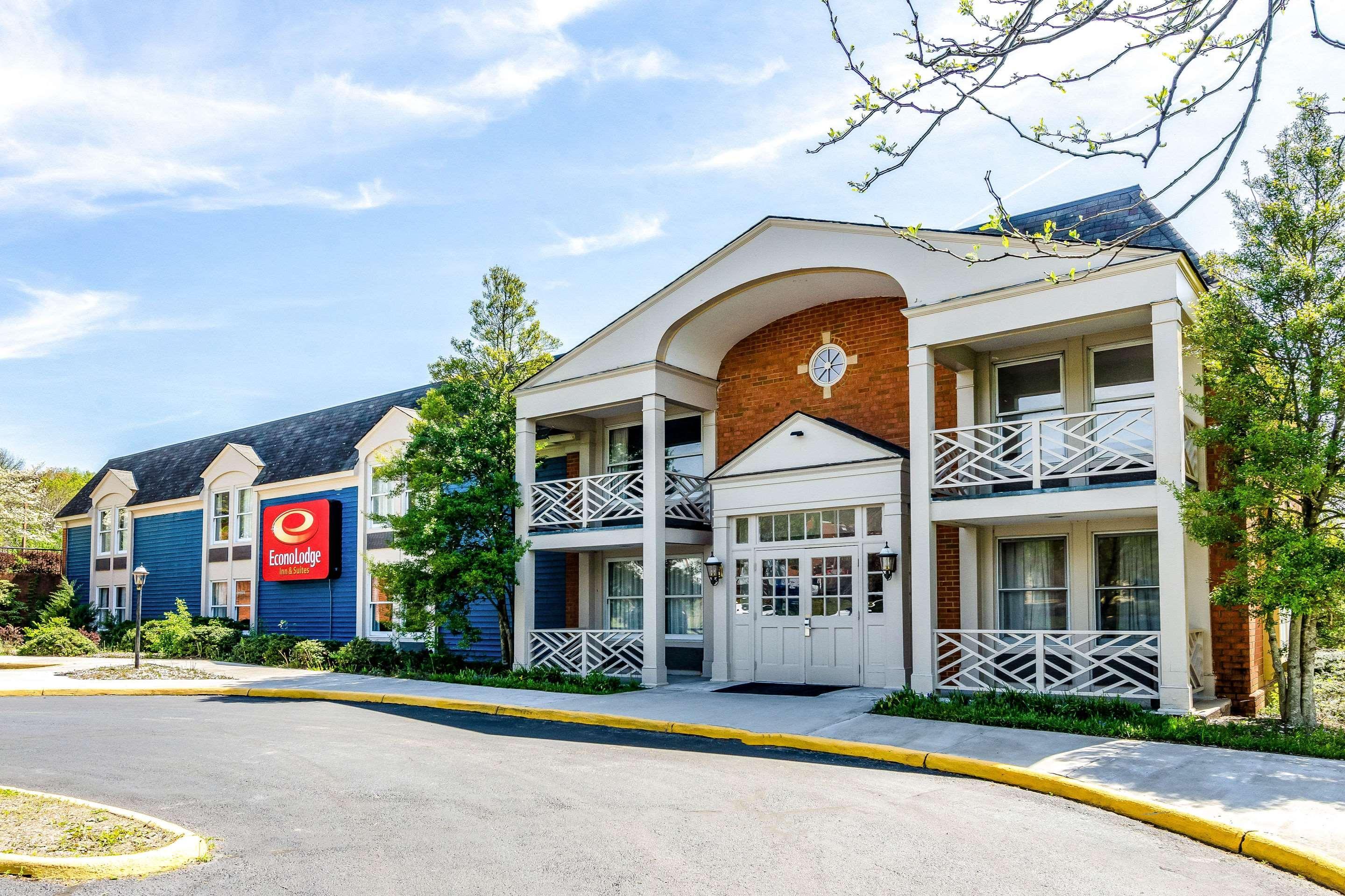 Econo Lodge Inn & Suites Radford-Blacksburg Area Екстериор снимка
