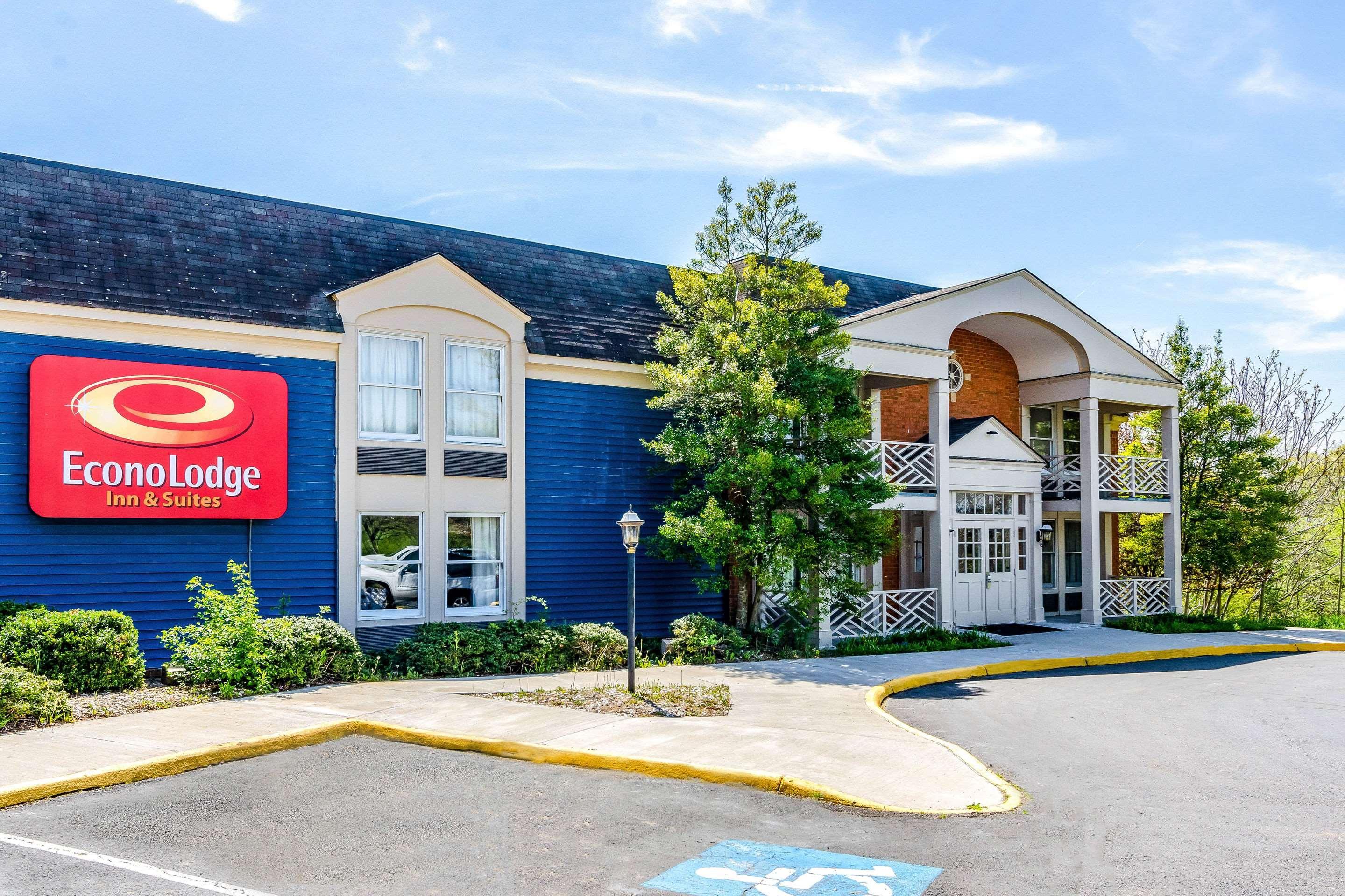 Econo Lodge Inn & Suites Radford-Blacksburg Area Екстериор снимка